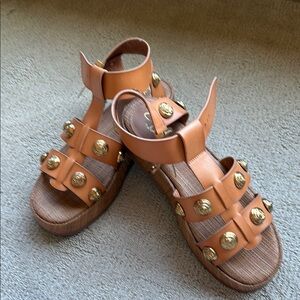 Stylish Tan Sandals with Gold Accents